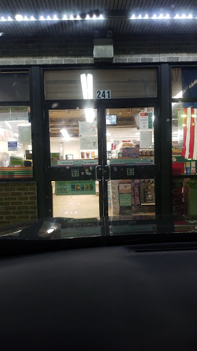 Convenience Store «7-Eleven», reviews and photos, 241 Glen Cove Rd, Carle Place, NY 11514, USA