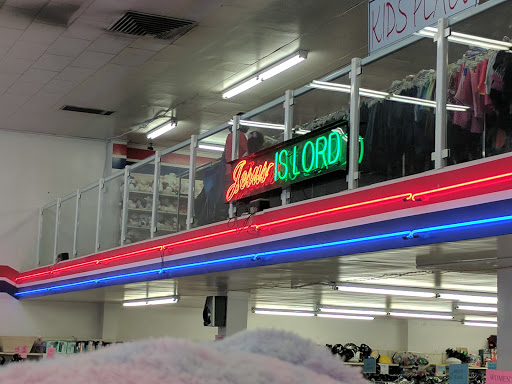 Thrift Store «Rescue Mission Alliance», reviews and photos, 18344 Sherman Way, Reseda, CA 91335, USA