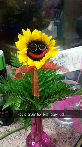 Florist «Flower Basket», reviews and photos, 302 N Lake St, Aurora, IL 60506, USA