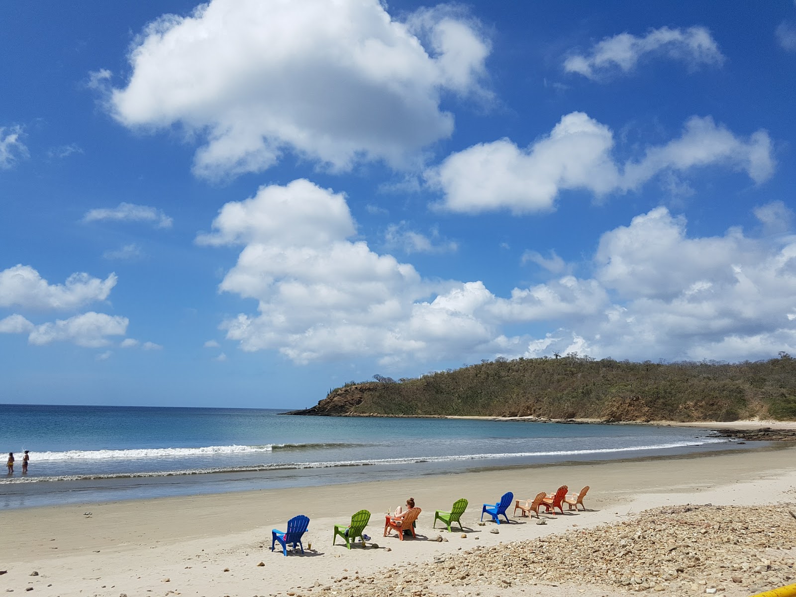 Foto di Spiaggia di El Remanzo con una superficie del sabbia beige e ciottoli