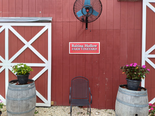 Vineyard «Baiting Hollow Farm Vineyard», reviews and photos, 2114 Sound Ave, Calverton, NY 11933, USA