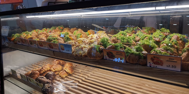 930 Yishun Ave 2, b2-144, Singapore 769098