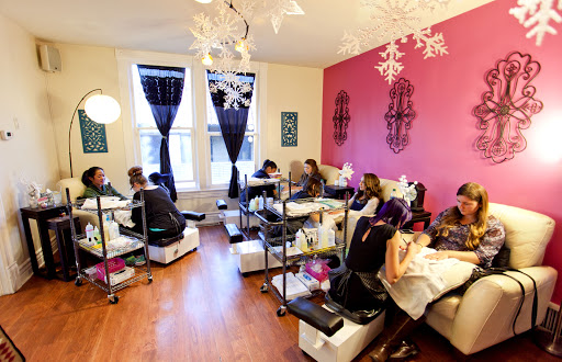 SOAK Nail Spa & Lounge