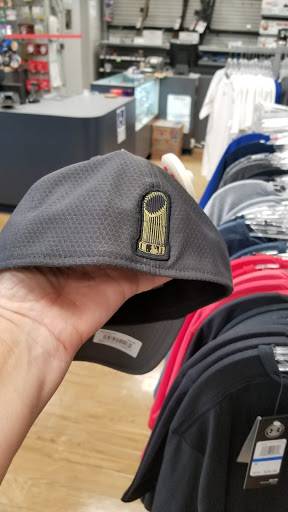 Sporting Goods Store «Big 5 Sporting Goods», reviews and photos, 4780 Pacific Coast Hwy, Long Beach, CA 90804, USA