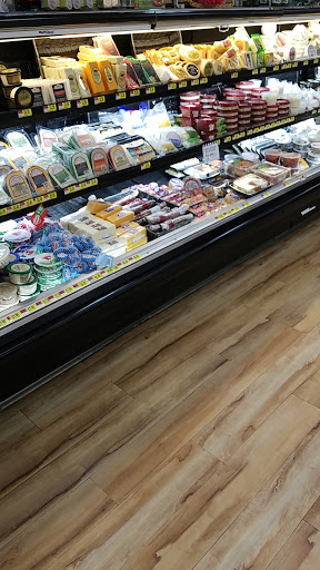 Supermarket «Budweys Supermarket», reviews and photos, 535 Division St, North Tonawanda, NY 14120, USA