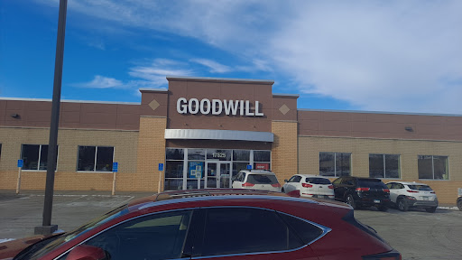 Thrift Store «Goodwill - Lakeville», reviews and photos, 17625 Kenrick Ave, Lakeville, MN 55044, USA