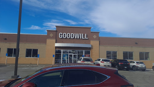 Thrift Store «Goodwill - Lakeville», reviews and photos