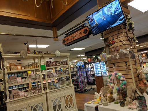 Gift Shop «Shady Maple Gift Shop», reviews and photos, 129 Toddy Dr, East Earl, PA 17519, USA