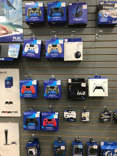 Video Game Store «GameStop», reviews and photos, 51 S 69th St, Upper Darby, PA 19082, USA