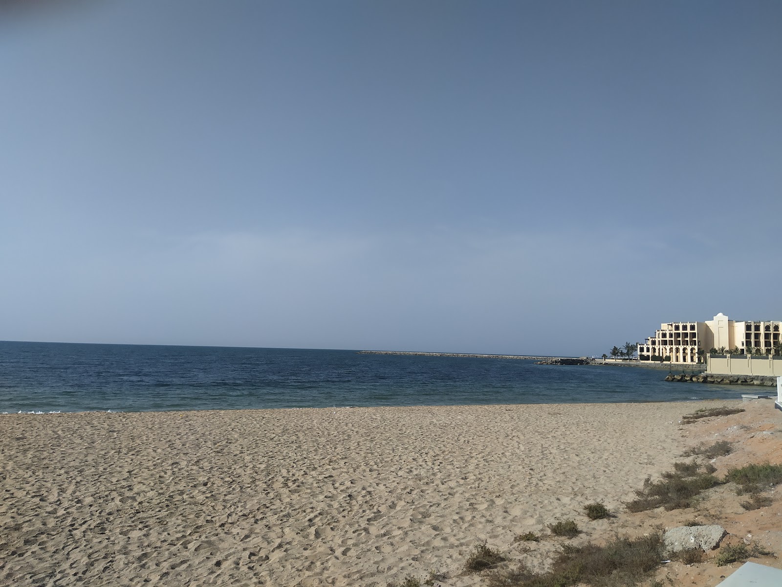 Mareedh beach'in fotoğrafı kısmen temiz temizlik seviyesi ile