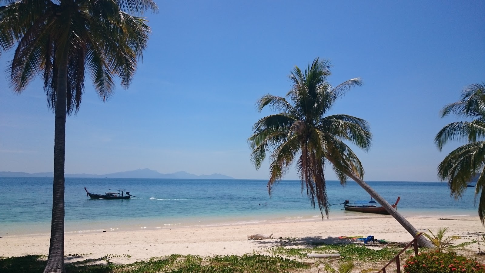 Zdjęcie Plaża Koh Bulon Le położony w naturalnym obszarze