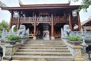 Khai Doan King Honored Pagoda image