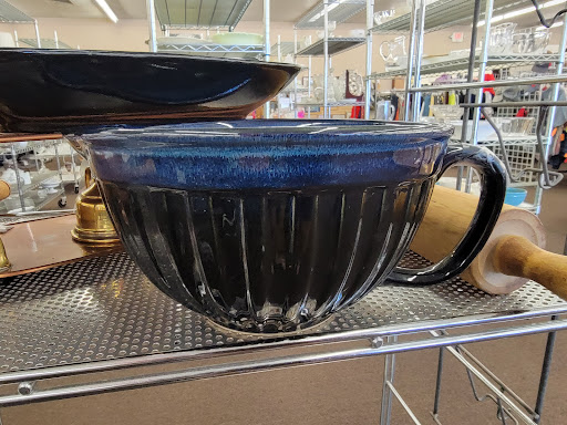 Thrift Store «White Dove Thrift Shoppe», reviews and photos, 1255 W Guadalupe Rd, Mesa, AZ 85210, USA