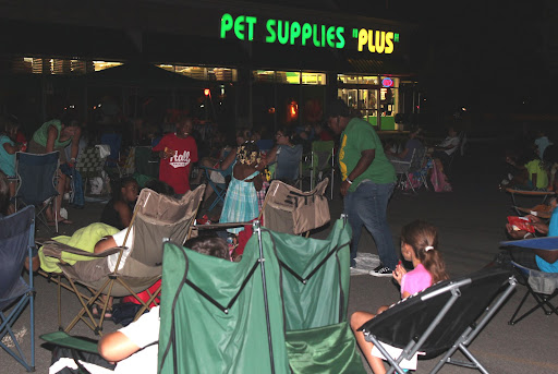 Pet Supply Store «Pet Supplies Plus», reviews and photos, 180 N Randall Rd, North Aurora, IL 60542, USA