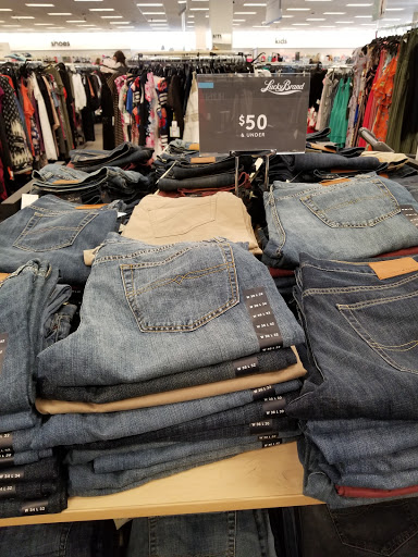 Department Store «Nordstrom Rack», reviews and photos, 17200 Southcenter Pkwy, Tukwila, WA 98188, USA