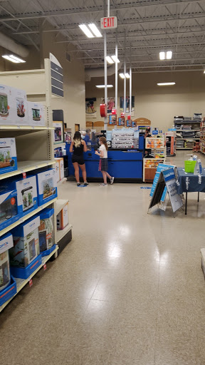 Pet Supply Store «PetSmart», reviews and photos, 2435 Prairie Center Pkwy, Brighton, CO 80601, USA