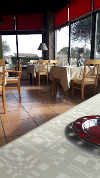 Atmosphère du Restaurant français Restaurant LOGIS le Mas de mon Père à Saint-Jean-le-Centenier - n°18