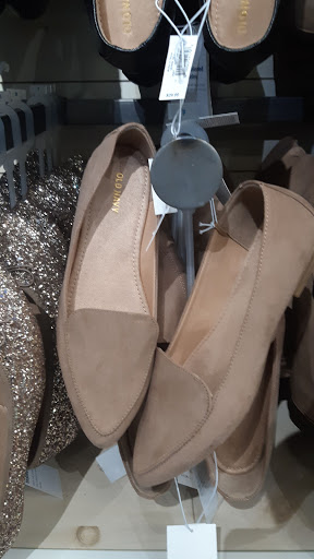 Clothing Store «Old Navy», reviews and photos, 1400 Willowbrook Mall, Wayne, NJ 07470, USA