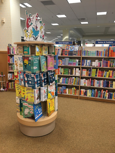 Book Store «Barnes & Noble», reviews and photos, 5755 N Bayshore Dr, Glendale, WI 53217, USA