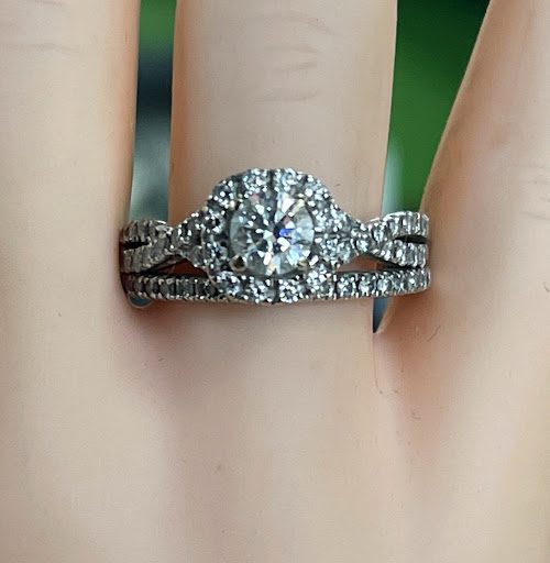 Pawn Shop «Fast Cash & Pawn USA», reviews and photos, 929 E Ogden Ave, Naperville, IL 60563, USA