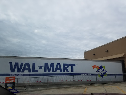 Department Store «Walmart Supercenter», reviews and photos, 2151 W Oaklawn Rd, Pleasanton, TX 78064, USA