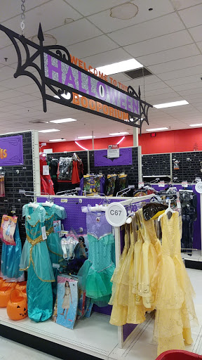 Department Store «Target», reviews and photos, 26650 Ford Rd, Dearborn Heights, MI 48127, USA