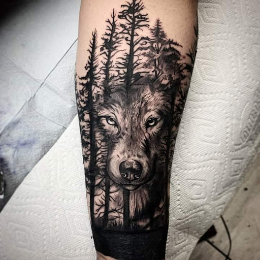 Tattoo Shop «The Lizard Lounge Tattoo Kissimmee», reviews and photos, 4519 S Orange Blossom Trail, Kissimmee, FL 34746, USA