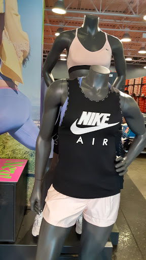 Clothing Store «Nike Factory Store», reviews and photos, 10700 Factory Shop Blvd, Gulfport, MS 39503, USA