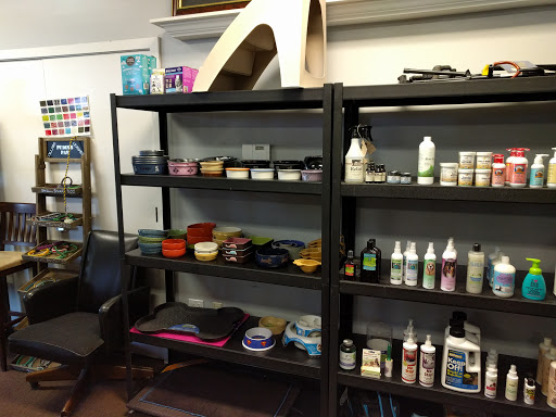 Pet Supply Store «Dog Daze Natural Pet Market», reviews and photos, 105 S Meridian B, Puyallup, WA 98371, USA