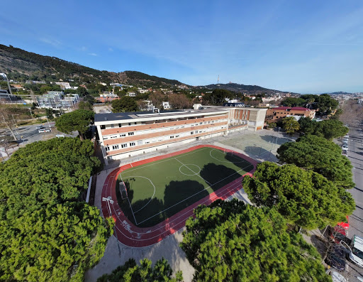 Escuela Santísima Trinidad en Barcelona