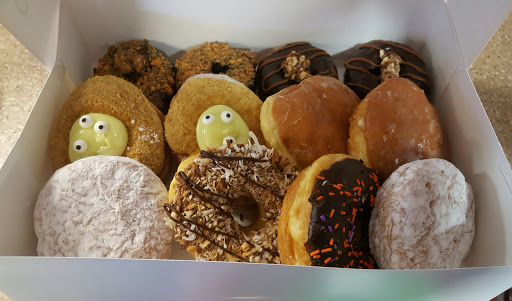 Donut Shop «Jupiter Donut Factory», reviews and photos, 141 Center St, Jupiter, FL 33458, USA