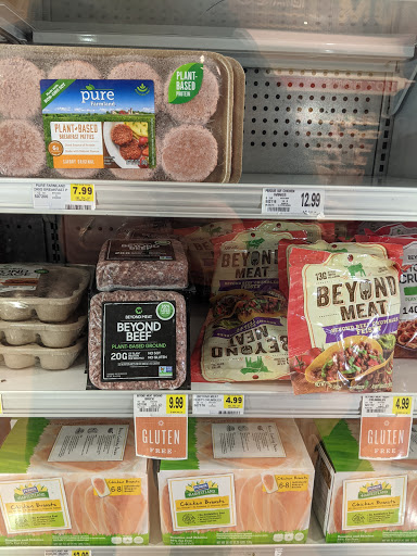 Grocery Store «Lowes Foods of Boone», reviews and photos, 267 New Market Centre, Boone, NC 28607, USA