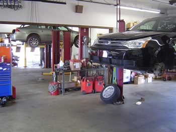 Auto Body Shop «D & A Auto Body», reviews and photos, 7910 S Sprinkle Rd, Portage, MI 49002, USA