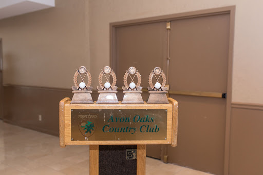 Country Club «Avon Oaks Country Club», reviews and photos, 32300 Detroit Rd, Avon, OH 44011, USA