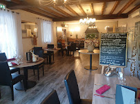 Atmosphère du Restaurant L'Auberge Gourmande à Gilly-sur-Loire - n°10