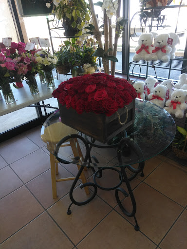 Florist «Omel Flowers», reviews and photos, 5898 W 16th Ave, Hialeah, FL 33012, USA