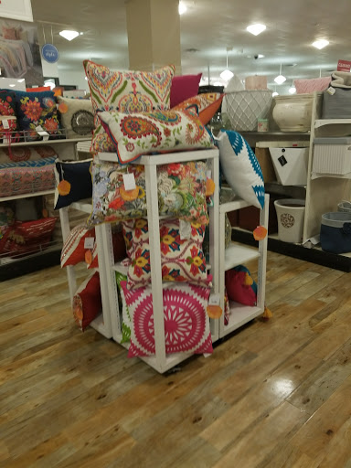 Department Store «Marshalls & HomeGoods», reviews and photos, 11 Cornerstone Square, Westford, MA 01886, USA