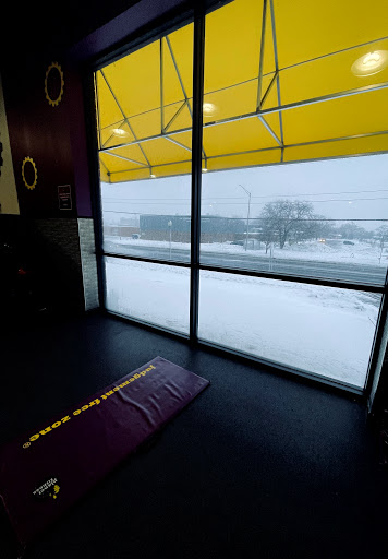 Gym «Planet Fitness - Hickory Hills, IL», reviews and photos, 9652 S Roberts Rd, Hickory Hills, IL 60457, USA