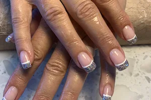 Sunny's Nails & Spa image
