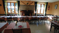 Atmosphère du Restaurant Auberge le Bon Accueil à Paulhac-en-Margeride - n°1