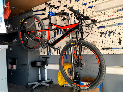 Bicycle Repair Shop «Thrill Bikes», reviews and photos, 4206 W Electra Ln, Glendale, AZ 85310, USA