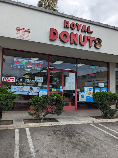 Donut Shop «Royal Donuts», reviews and photos, 633 S Arroyo Pkwy, Pasadena, CA 91105, USA