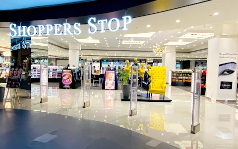 Shoppers Stop image