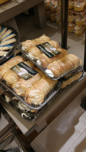 Shopping Mall «Lehigh Shopping Center», reviews and photos, W Union Blvd, Bethlehem, PA 18018, USA