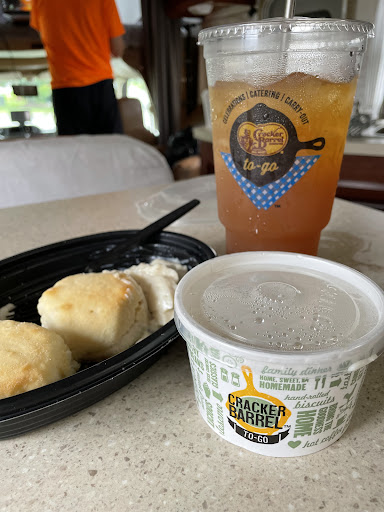 American Restaurant «Cracker Barrel Old Country Store», reviews and photos, 9214 Park W Blvd, Knoxville, TN 37923, USA