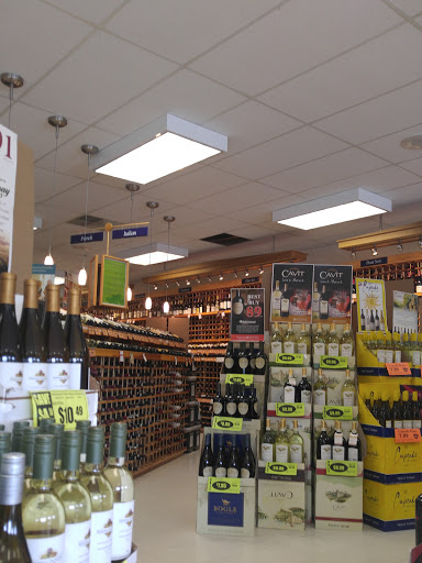 State Liquor Store «NH Liquor & Wine Outlet», reviews and photos, 18 Weirs Rd, Laconia, NH 03246, USA