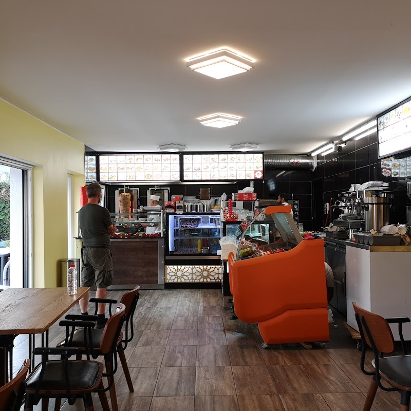Nidda Kebap Haus & Cafe