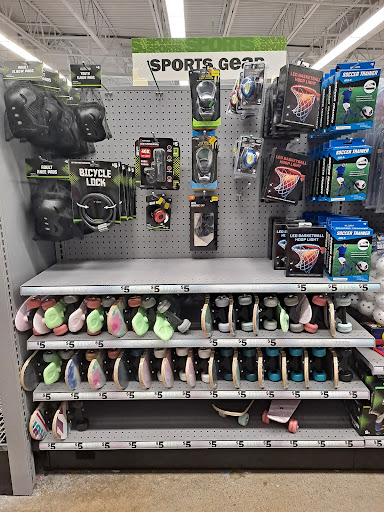 Variety Store «Five Below», reviews and photos, 54 THF Blvd, Chesterfield, MO 63005, USA