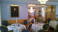 Atmosphère du Restaurant gastronomique LE 1837 VICTOR HUGO RESTAURANT - Baie de somme à Ault - n°10