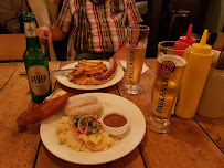 Bratwurst du Restaurant allemand KIEZ Kanal à Paris - n°17